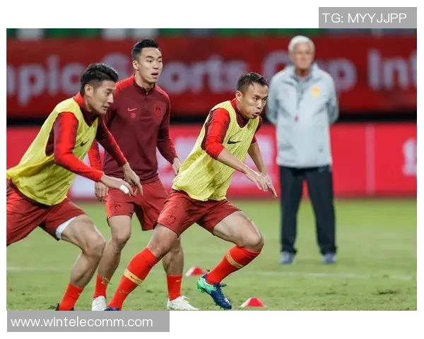 巴塘与西里冈联的激烈对决展现足球魅力与团队精神的巅峰之战