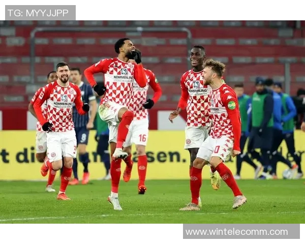 杜塞多夫与汉诺威的激烈对决谁能在德甲赛场上笑到最后