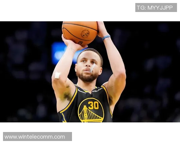 库里领衔全明星三分大赛,成功卫冕! 库里领衔全明星三分大赛,成功卫冕!