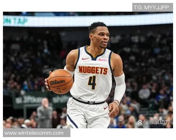 勇士与掘金季后赛第三场激战回顾球星表现与战术分析 勇士与掘金季后赛第三场激战回顾球星表现与战术分析