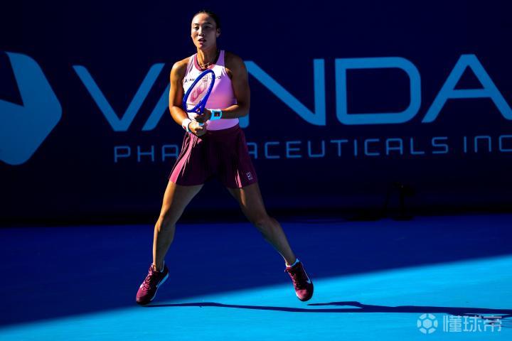 WTA250雅典站1/4决赛:郑钦文不敌克雷吉茨科娃遭淘汰