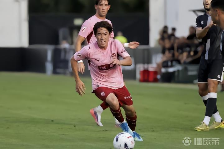 瓦伦西亚解决佐藤龙之介注册问题，他将出战塞尔塔